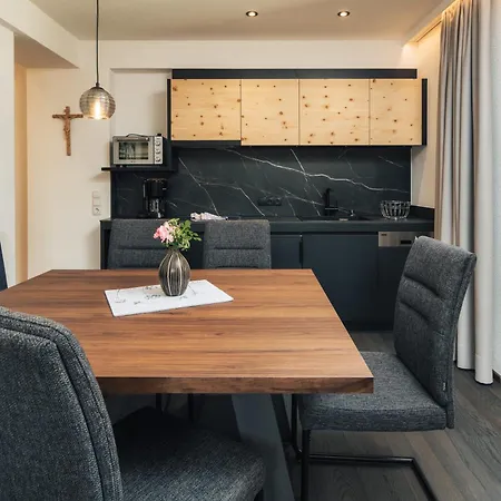 Apartment Ferienresidenz Raich - Mit Sky Wellness Und Garten Ried im Oberinntal