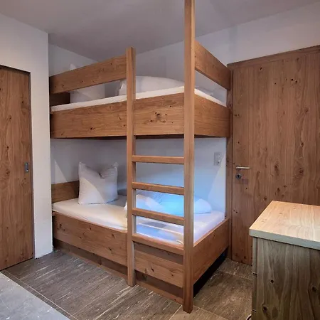 Ferienresidenz Raich - Mit Sky Wellness Und Garten Apartmán Ried im Oberinntal