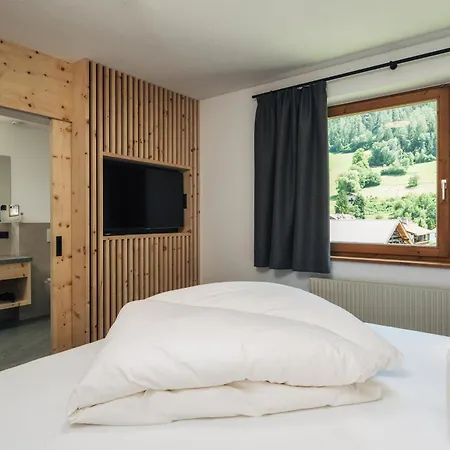 Ferienresidenz Raich - Mit Sky Wellness Und Garten 아파트