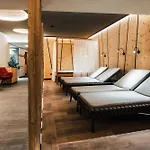 Ferienresidenz Raich - Mit Sky Wellness Und Garten Daire Ried im Oberinntal