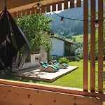 Ferienresidenz Raich - Mit Sky Wellness Und Garten Daire Ried im Oberinntal
