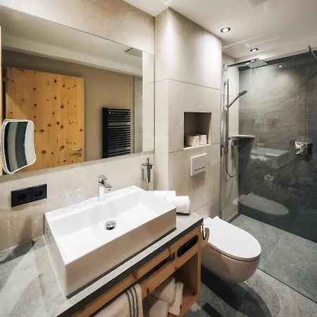 Lägenhet Ferienresidenz Raich - Mit Sky Wellness Und Garten *