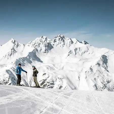 Ferienresidenz Raich - Mit Sky Wellness Und Garten Lägenhet