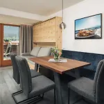 Ferienresidenz Raich - Mit Sky Wellness Und Garten *
